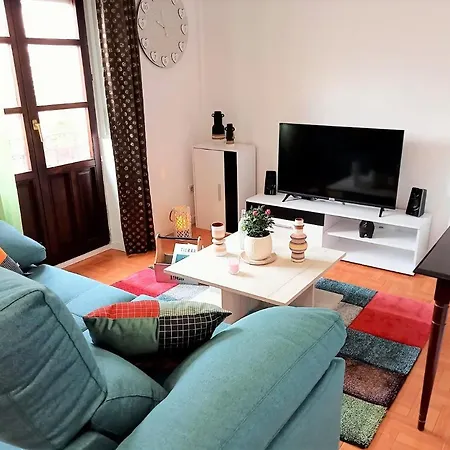 Coquetty Housing In Santander Bay