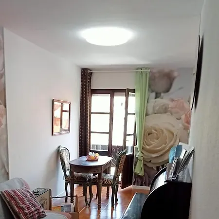 Coquetty Housing In Santander Bay