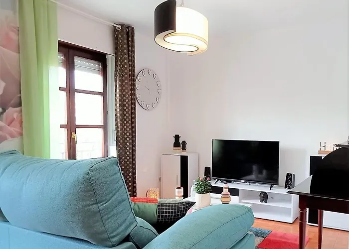 Coquetty Housing In Santander Bay El Astillero