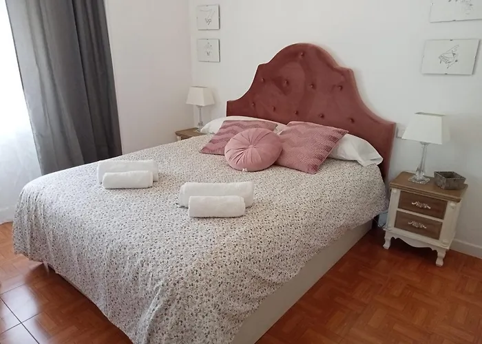 Coquetty Housing In Santander Bay * El Astillero