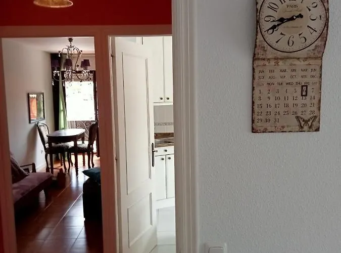 Coquetty Housing In Santander Bay