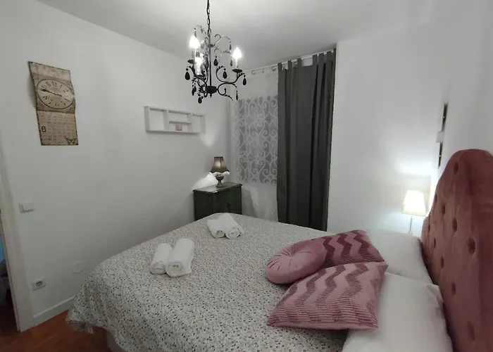 Coquetty Housing In Santander Bay * El Astillero