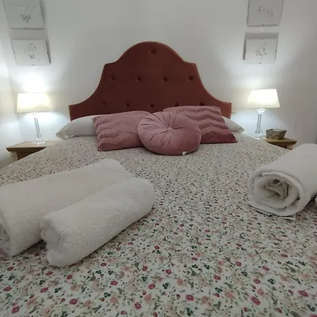 Coquetty Housing In Santander Bay