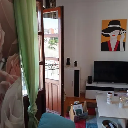 Coquetty Housing In Santander Bay