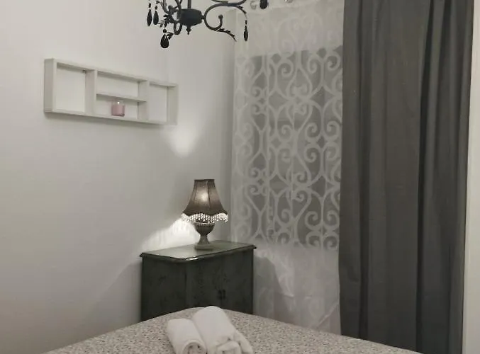 Coquetty Housing In Santander Bay El Astillero